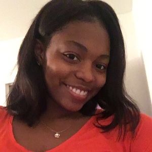 Meet your Posher, Ebony